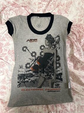 vintage y2k JUNK Original Graphic Tee